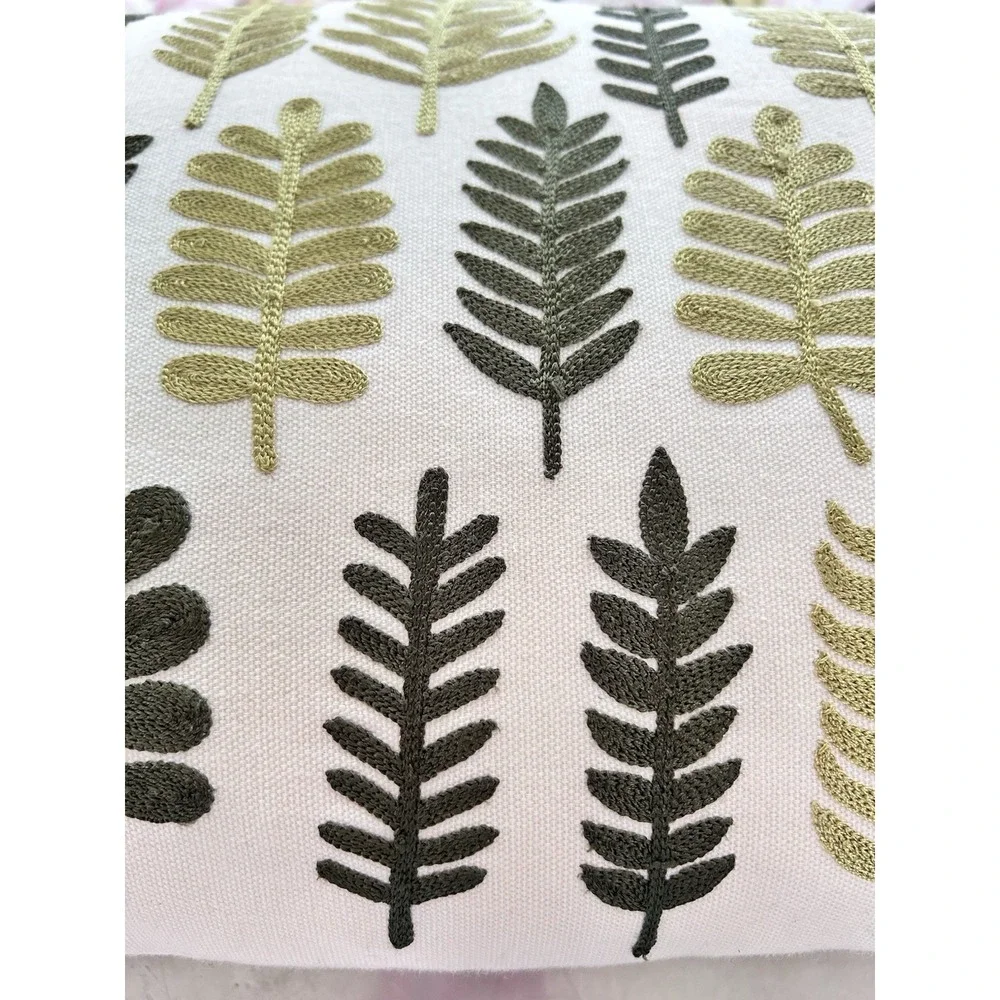 Crate & Barrel Tilly Pillow Cover Embroidered Leaves Ferns Down Insert EUC 18x12